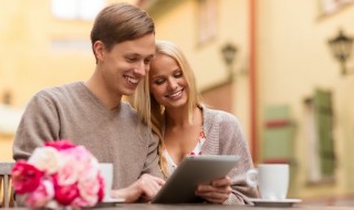 Sketsi_poikaystävä_tyttöystävä_uusi