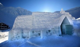 romania-jäähotelli-sketsi-karpaatit