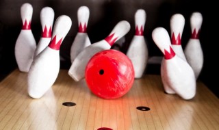 sketsi-keilaus-mies-keilaa-maailman-paras