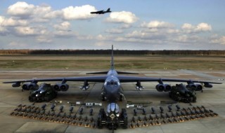 armeija-aseet-laivasto-lentokone