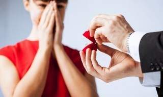 kosinta-sormus-nainen-mies