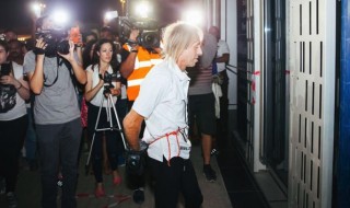 mies-kiipeää dubain torniin alain roberts crazy