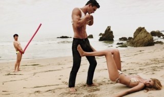 Sketsi_11_täydellistä_lomakuvaa_mönkään