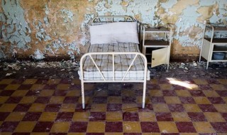 Sketsi_hylättyrakennus