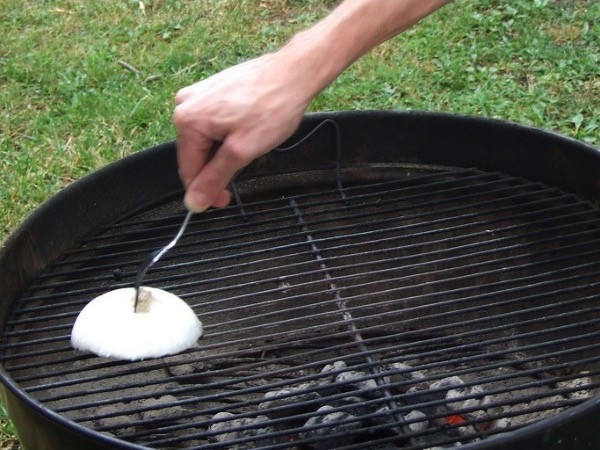 grilli-siivous-sipuli-sketsi