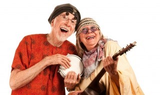 hauskat-vanhukset-vanha-pari-sketsi