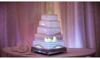 Sketsi_tämä_hääkakku_näytti_normaalilta_kunnes