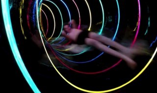 black-hole-vesiliukumäki-sketsi