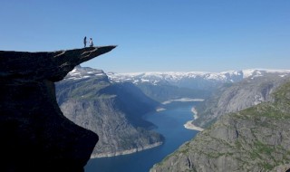 Esimerkkejä ainutlaatuisesta kosinnasta