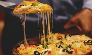 pizza-3525673_640
