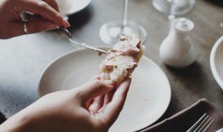 pexels-ksenia-chernaya-3951667