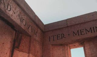 luca-tosoni-wneuvEXGGJg-unsplash