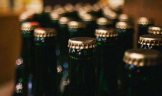 thanh-serious-xtxeXKdwgI0-unsplash